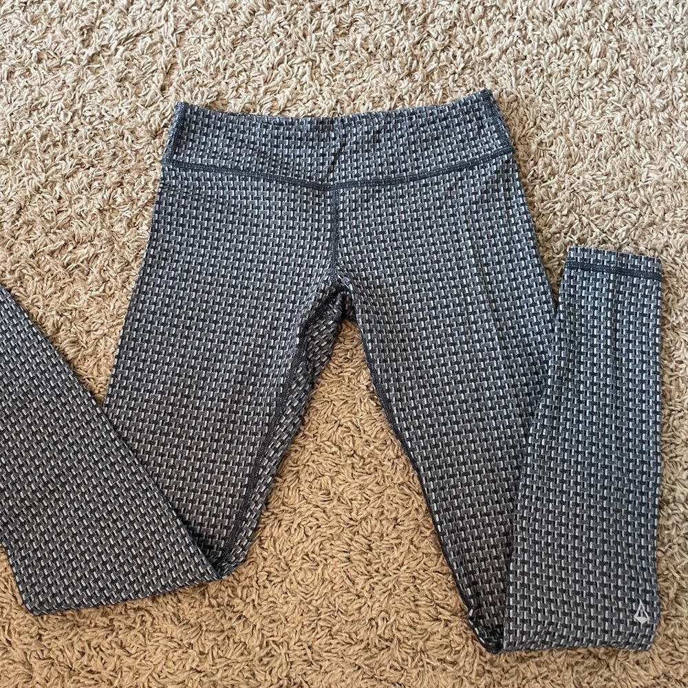GIRLS IVIVVA LEGGINGS - SIZE 12